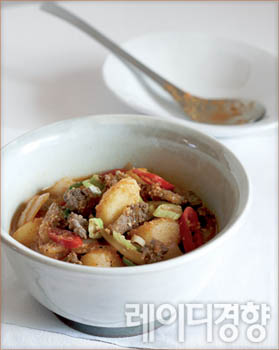 제철 재료로 만들어 더 맛있다! 가을을 느끼는 따끈한 찌개