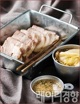 통째로 즐기는 근사한 돼지고기 요리 Pork Cookery