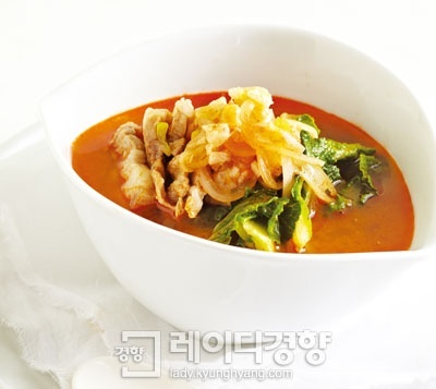 봄동 삼겹살 고추장찌개
