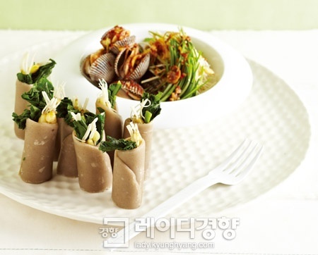 달래 꼬막무침,모둠 봄나물 메밀전병